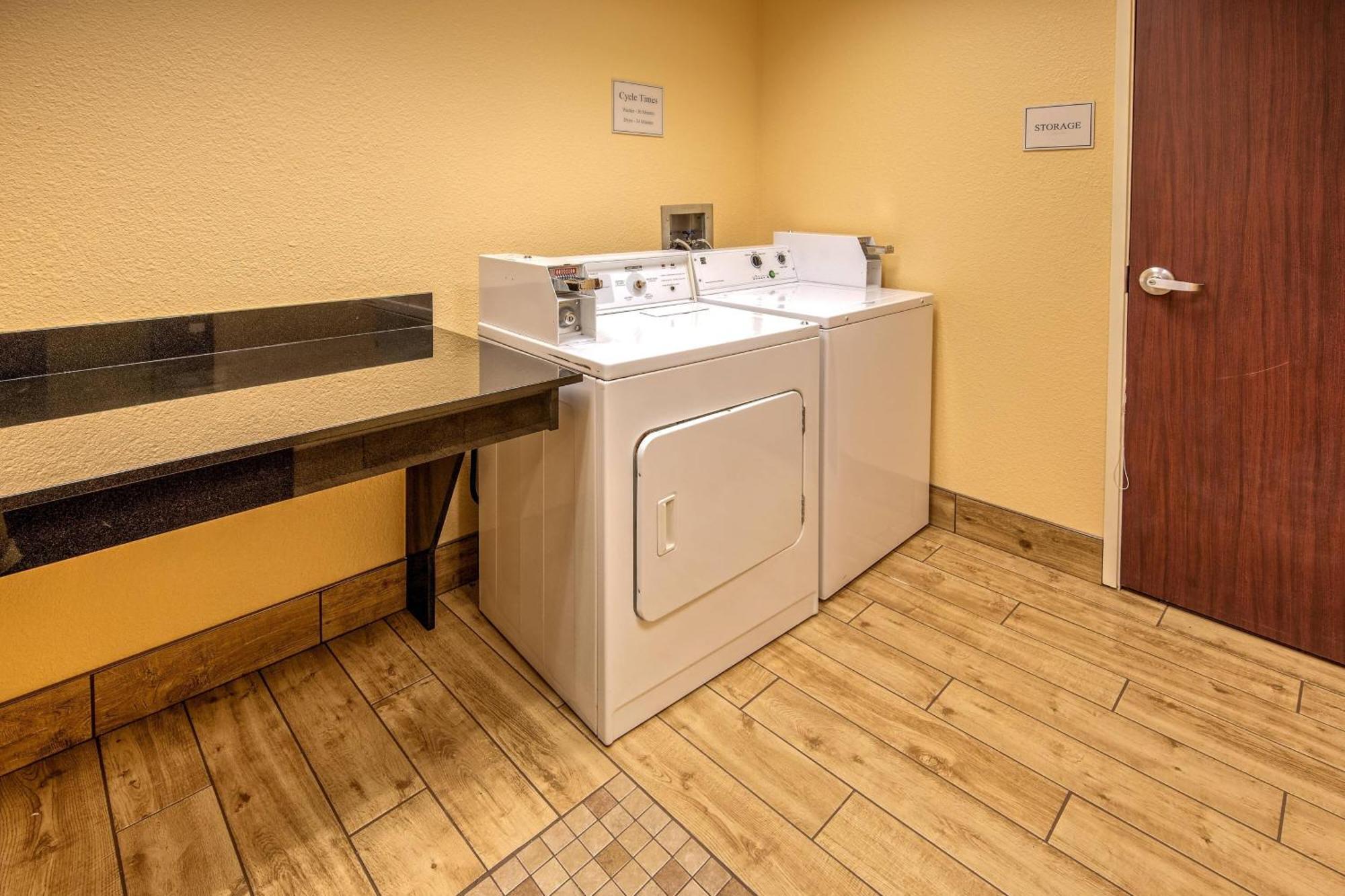 Fairfield By Marriott Russellville Esterno foto